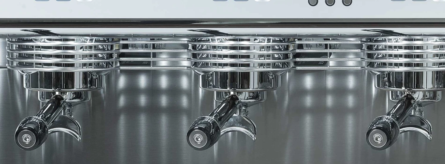 Dalla Corte Evo 2 Espresso Machine - 3-Group Arctic White 4 Dalla Corte Evo 2 Espresso Machine - 3-Group Arctic White - Image 4