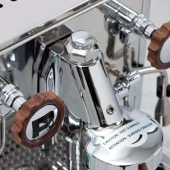 Rocket Espresso Mozzafiato Cronometro R Espresso Machine - Walnut Accents -Coffee Promotion Shop IMG 1287 c5335145 5e99 45ea a5e9 23485f0e1f50 scaled
