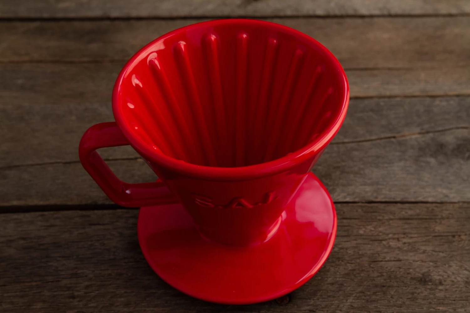 Saint Anthony Industries C70 Ceramic Pourover Brewer - Red 2 Saint Anthony Industries C70 Ceramic Pourover Brewer - Red - Image 2