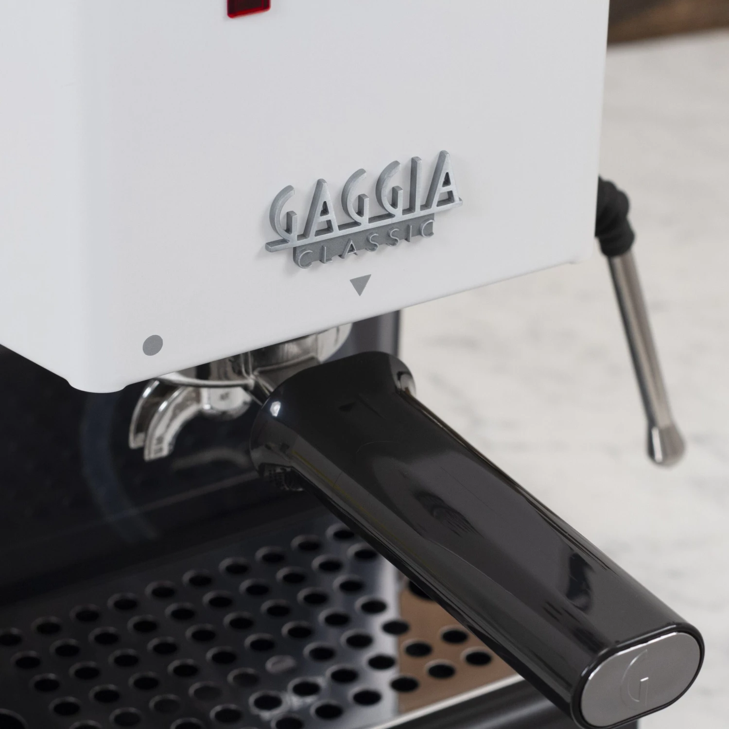 Gaggia Classic Evo Pro Espresso Machine In Polar White With Blackened Oak 7 Gaggia Classic Evo Pro Espresso Machine In Polar White With Blackened Oak - Image 7