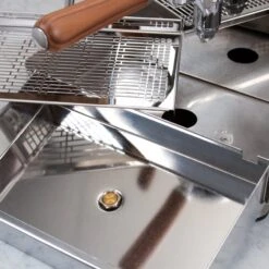 Quick Mill Vetrano Design Espresso Machine With Flow Control - Walnut Accents 15 Quick Mill Vetrano Design Espresso Machine With Flow Control - Walnut Accents -Coffee Promotion Shop IMG 7395 ede4f59e 93cf 4cc0 b17b ce4bf7512a22 scaled