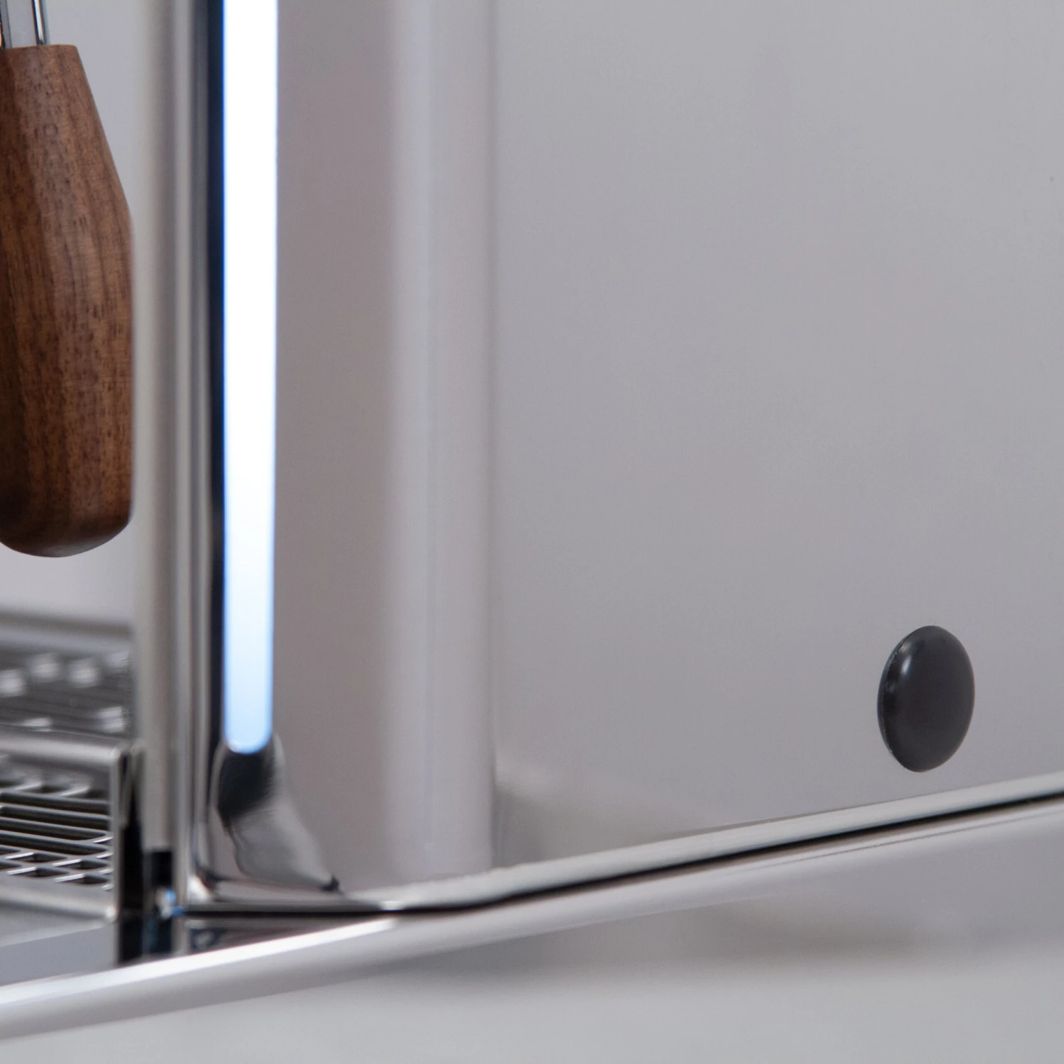 Quick Mill Vetrano Design Espresso Machine With Flow Control - Walnut Accents 2 Quick Mill Vetrano Design Espresso Machine With Flow Control - Walnut Accents - Image 2