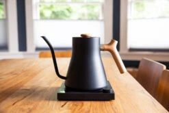 Fellow Stagg EKG 0.9L Kettle - Black And Maple -Coffee Promotion Shop TG7A4891StaggEKGwoodmaple