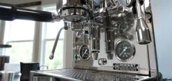 Refurbished Rocket Espresso Mozzafiato Cronometro R Espresso Machine -Coffee Promotion Shop TopFeatures image 686 321 RocketMozzafiattoEvoR 03 40245ffc 66af 4edb 9ae3 b0fd8773ad3c